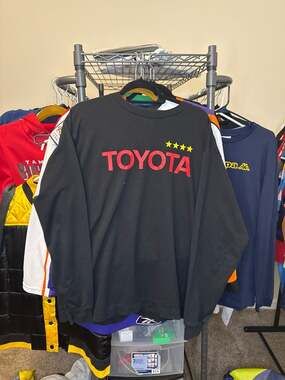 Mizuno Alvark Tokyo Toyota Basketball Long Sleeve Shirt Size 3XO